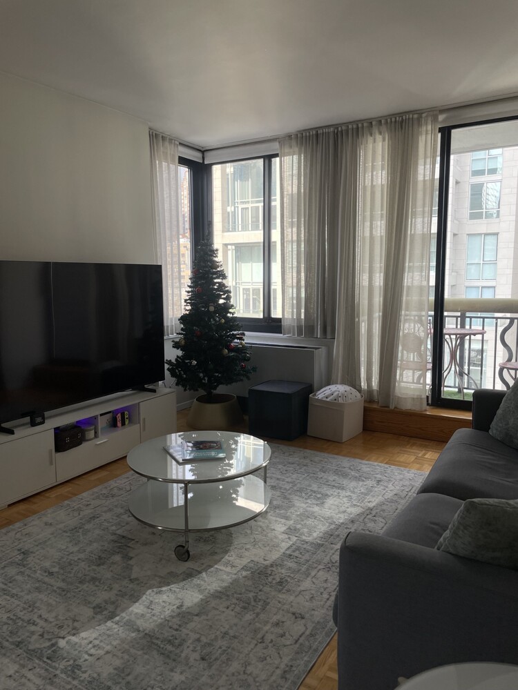 303 East 60th Street Upper East Side New York NY 10022