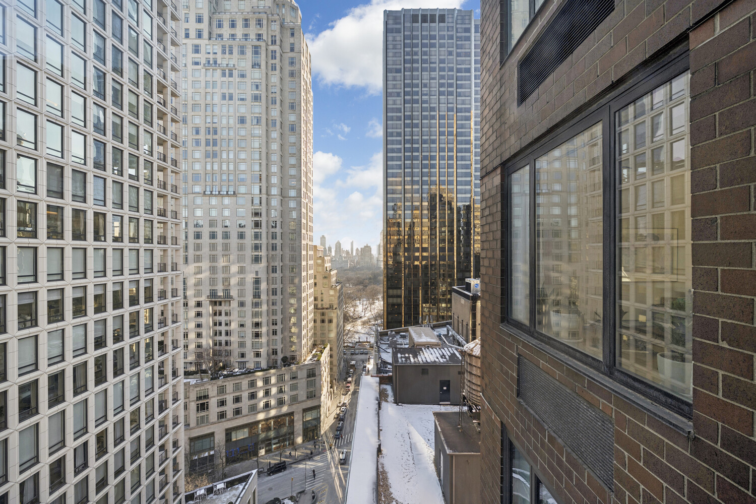 30 West 61st Street 21F Lincoln Square New York NY 10023