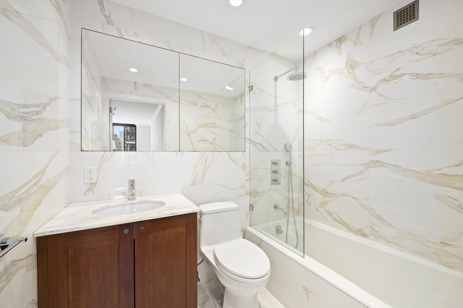 250 East 40th Street 20B Murray Hill New York NY 10016
