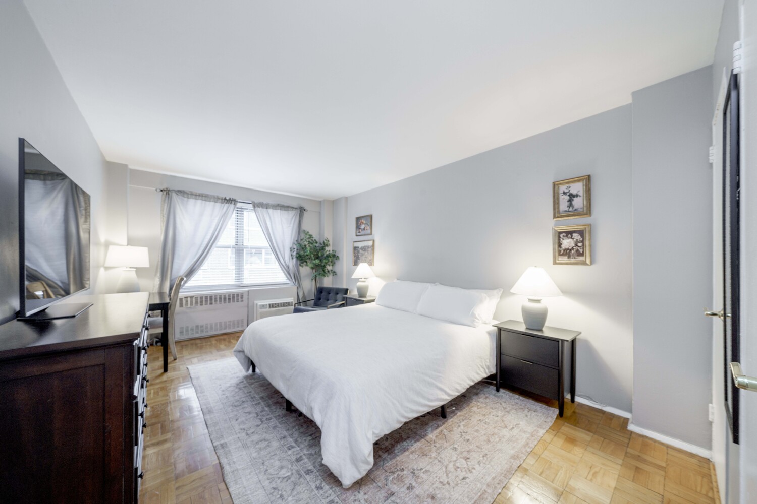 420 East 55th Street 9L Sutton Place New York NY 10022