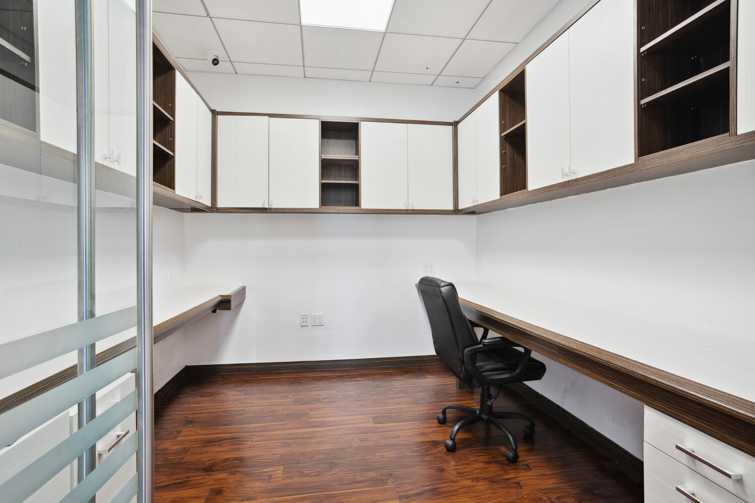 50 West 47th Street 1711 Midtown West New York NY 10036