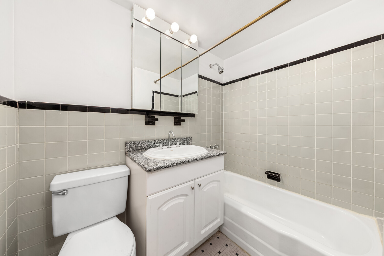 139 East 33rd Street 2F Kips Bay New York NY 10016