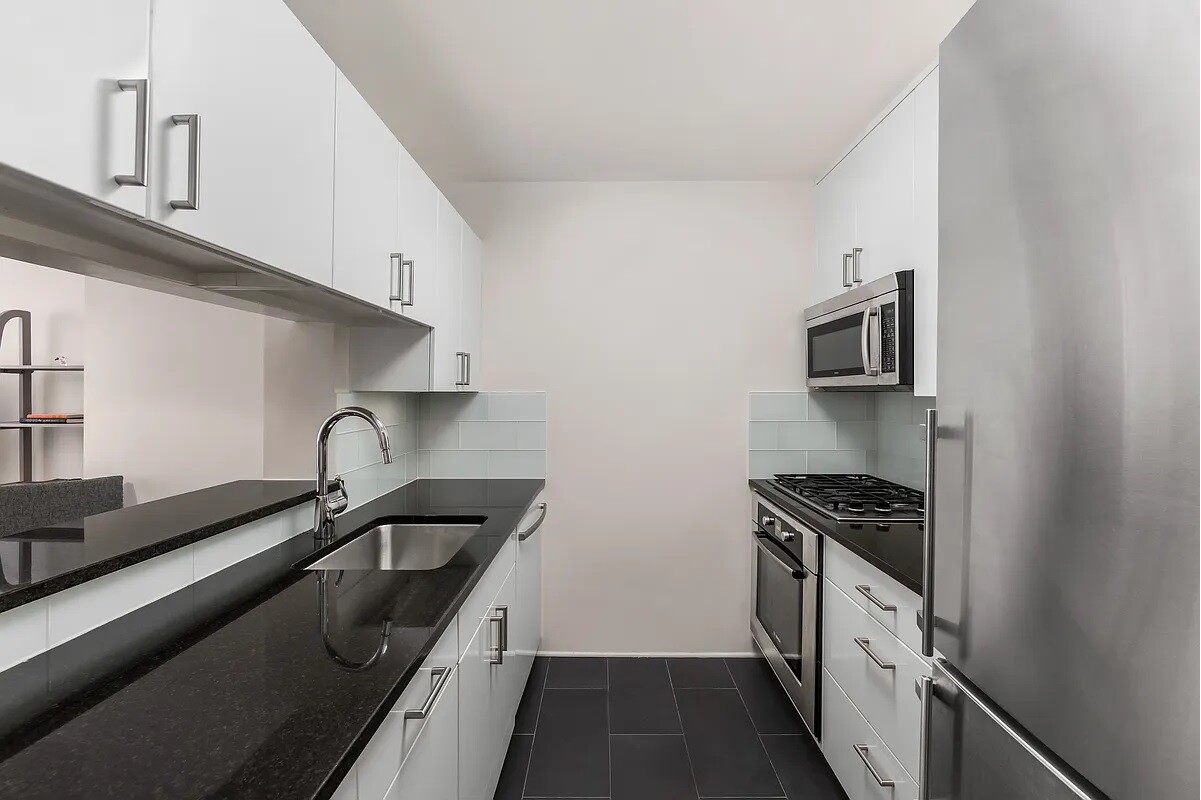 300 East 64th Street 6E Upper East Side New York NY 10065