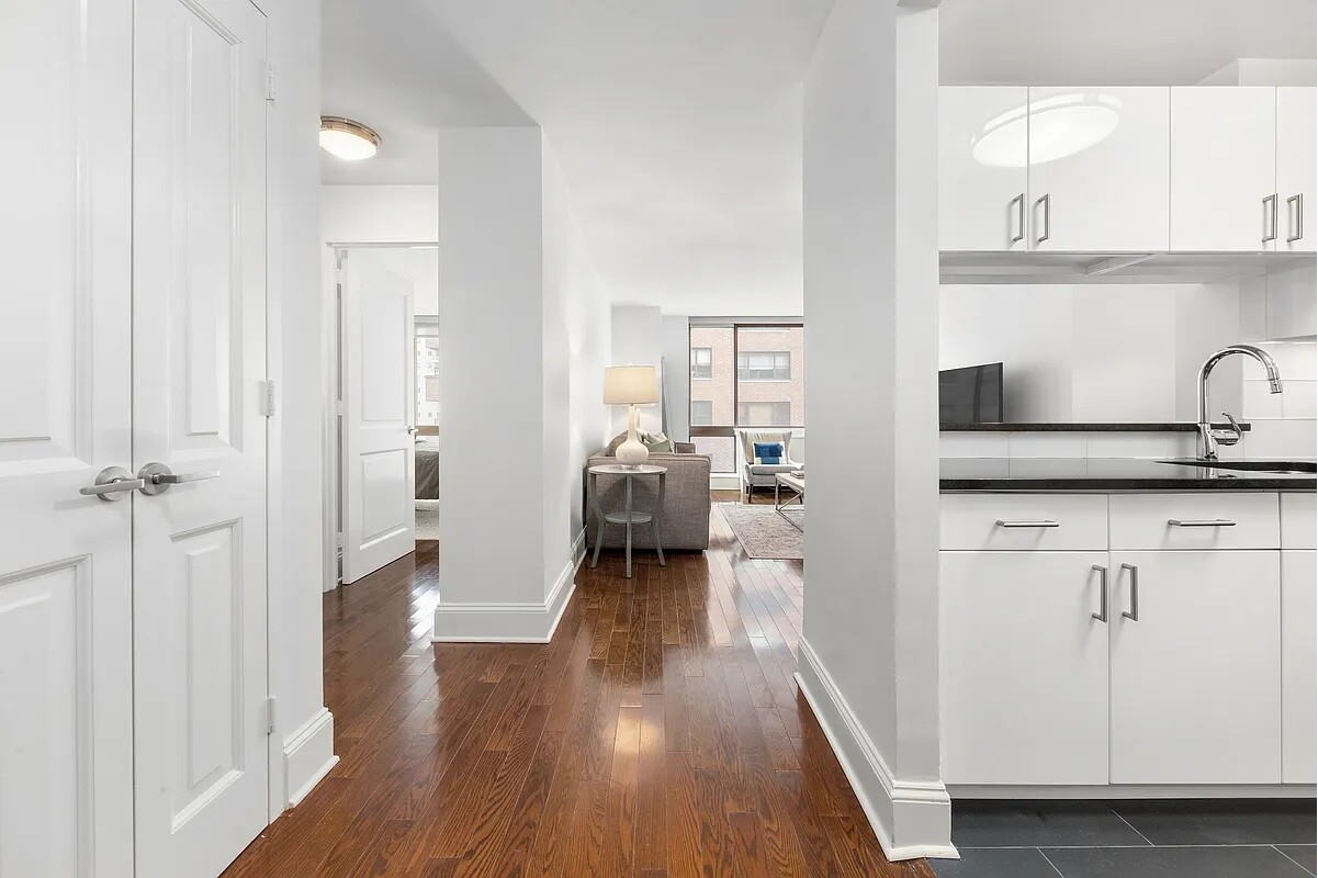 300 East 64th Street 6E Upper East Side New York NY 10065