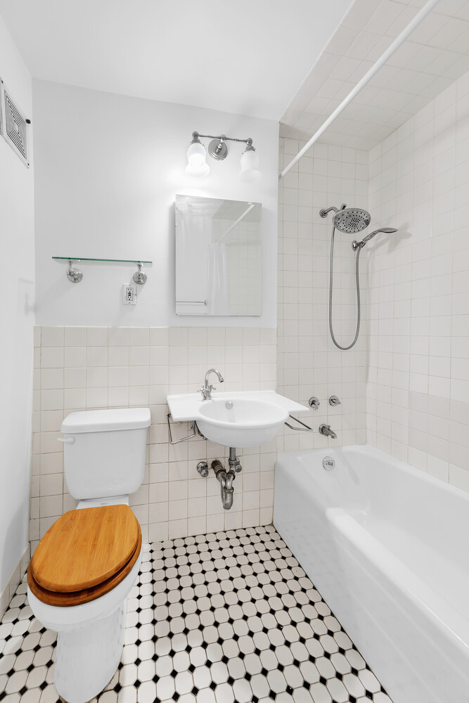 360 East 72nd Street B1408 Upper East Side New York NY 10021