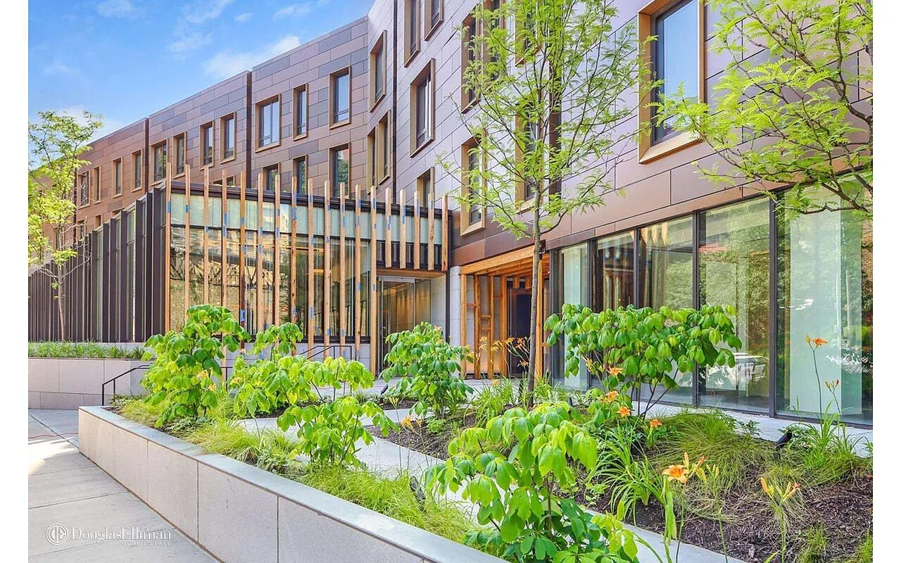 90 Furman Street Fulton Ferry Brooklyn NY 11201