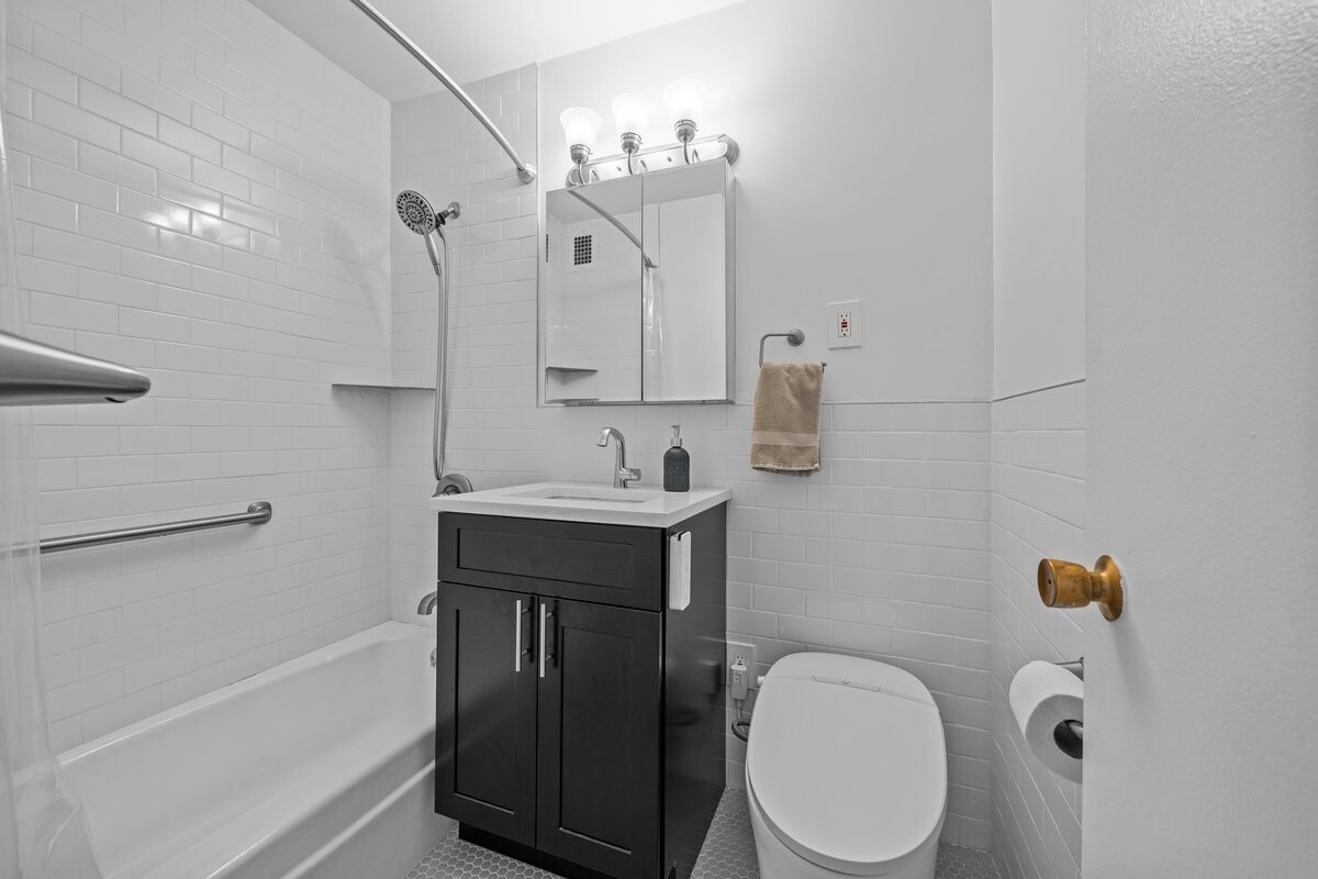 555 Kappock Street 19F Spuyten Duyvil Bronx NY 10463