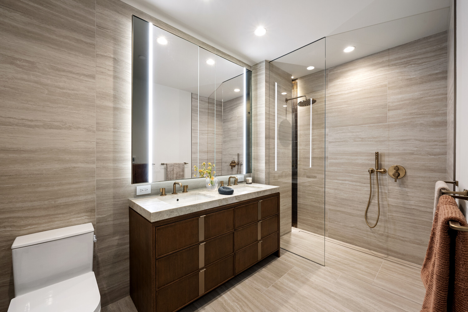 126 East 57th Street 2403 Midtown East New York NY 10022