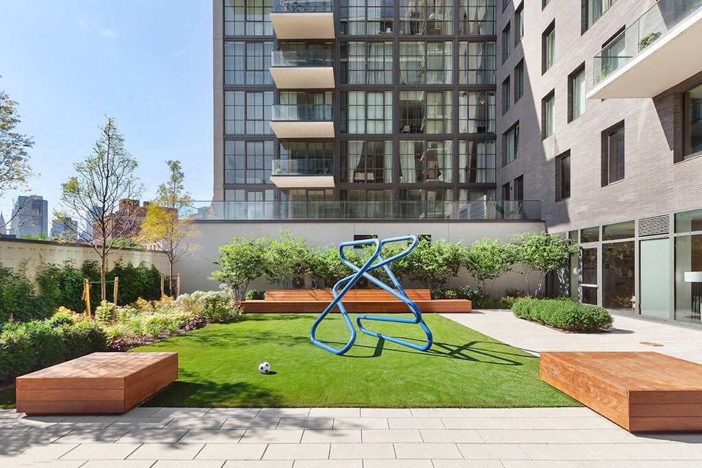 22-18 Jackson Avenue 608 Court Square Queens NY 11101