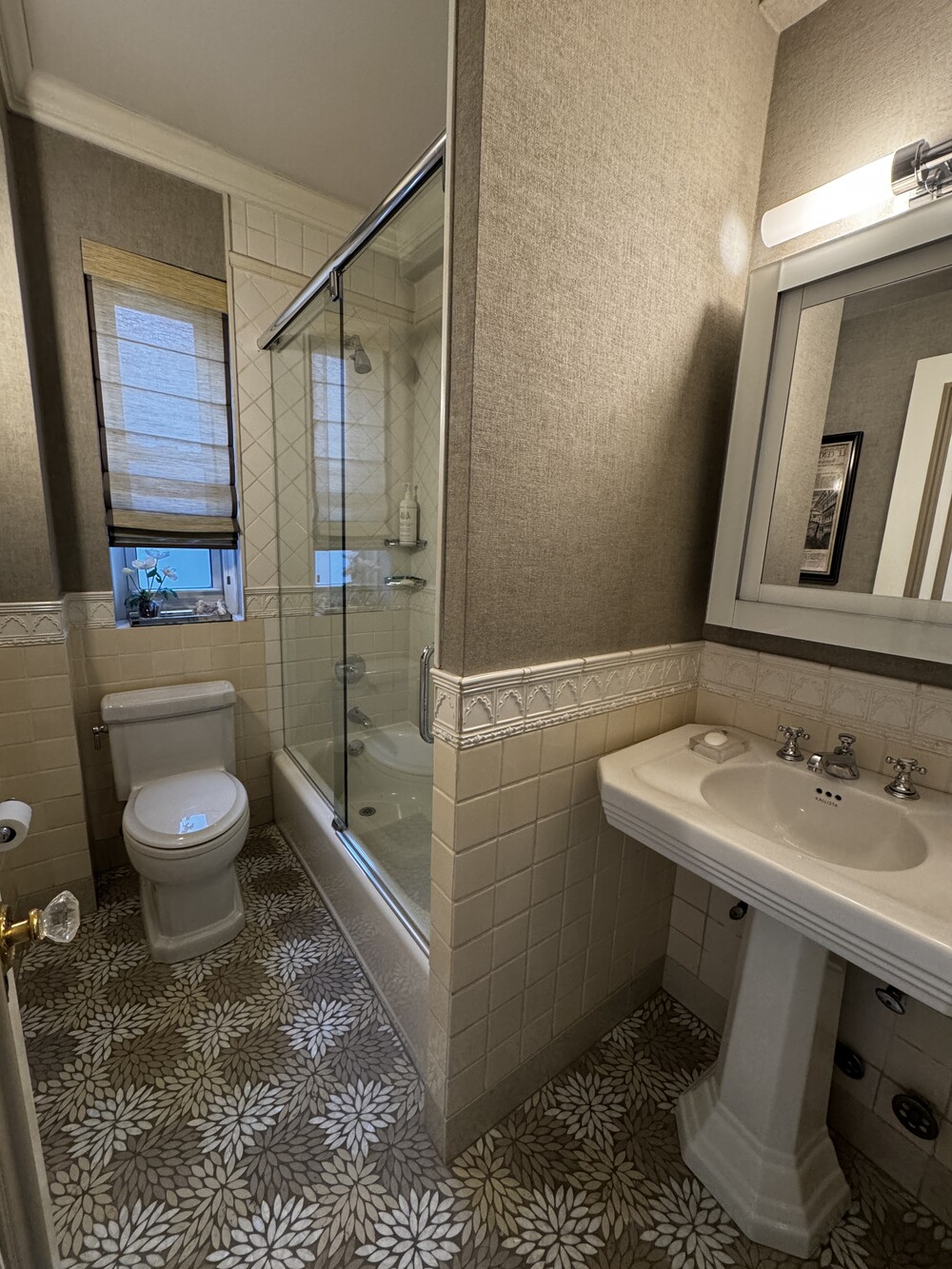 400 East 52nd Street 8G Beekman Place New York NY 10022