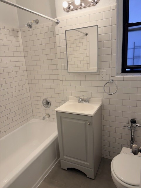 2601 Glenwood Road 2N Flatbush Brooklyn NY 11210