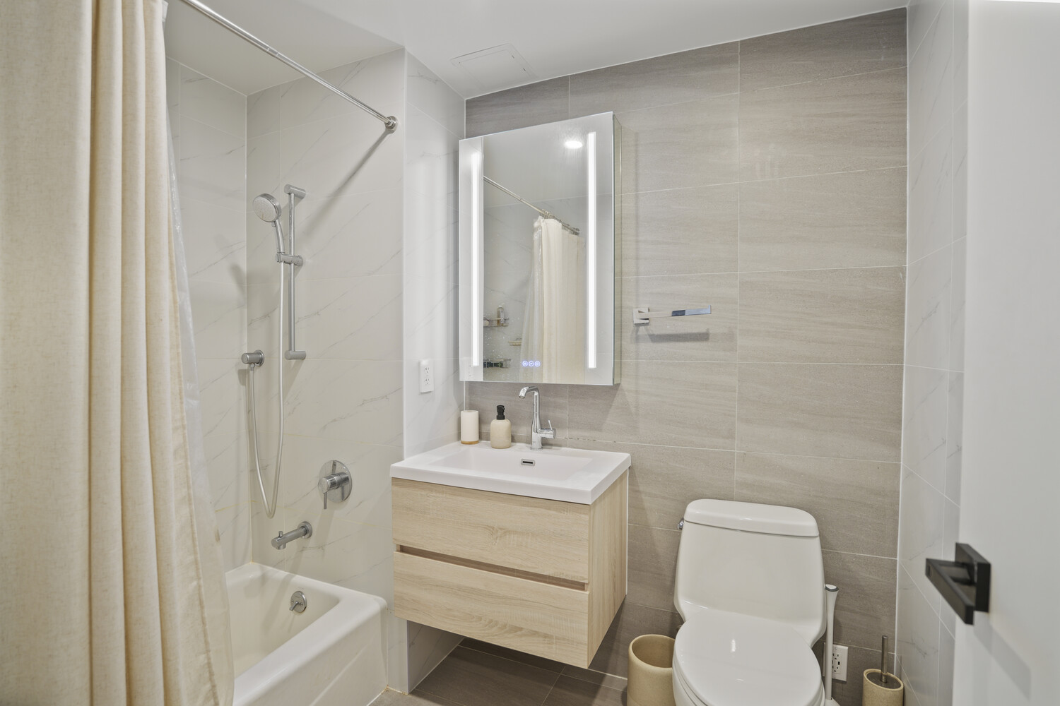 82-77 116th Street 7F Kew Gardens Queens NY 11418