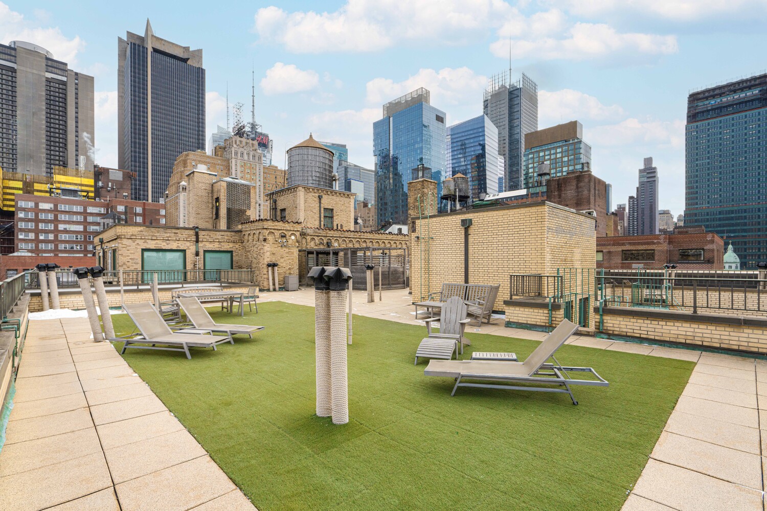 325 West 45th Street 820 Clinton New York NY 10036