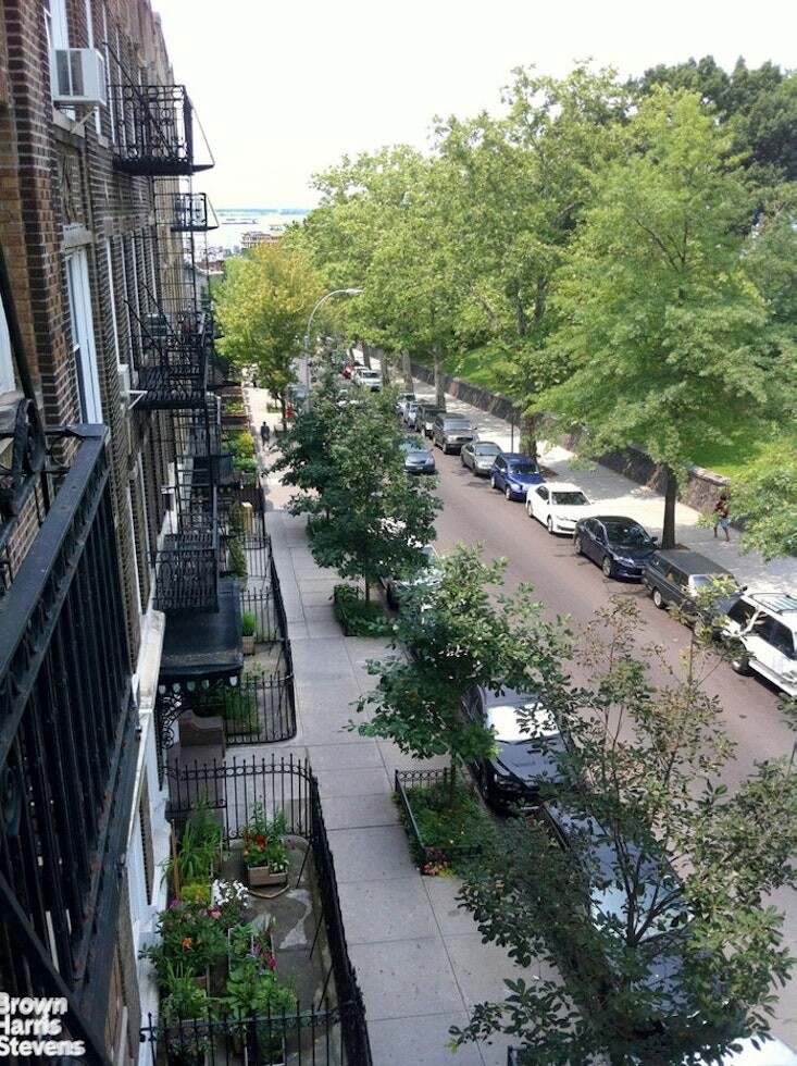 574 44th Street 3C Sunset Park Brooklyn NY 11220