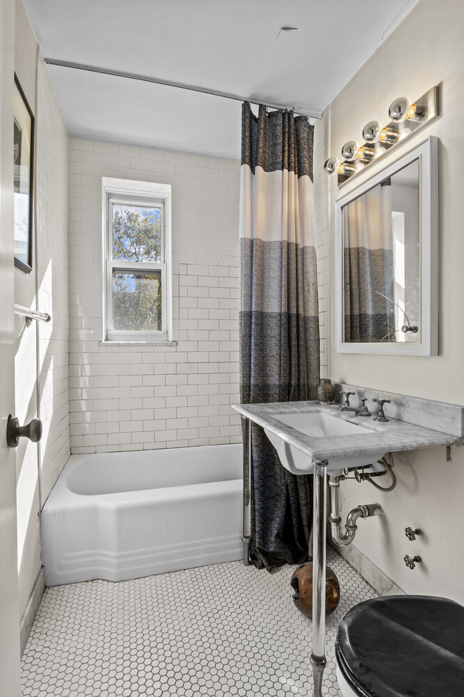 2465 Palisade Avenue Riverdale Bronx NY 10463