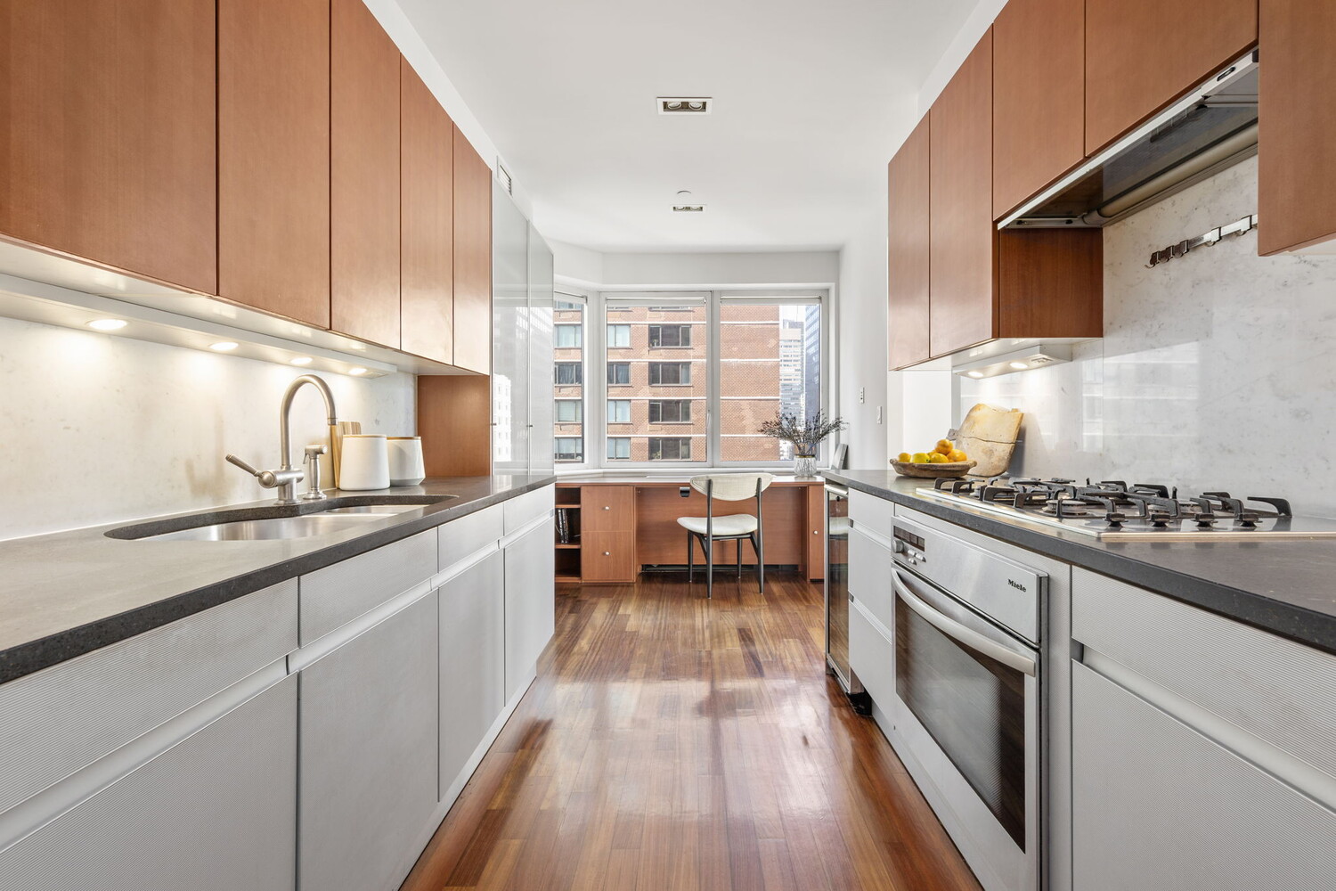 300 East 55th Street 17B Sutton Place New York NY 10022