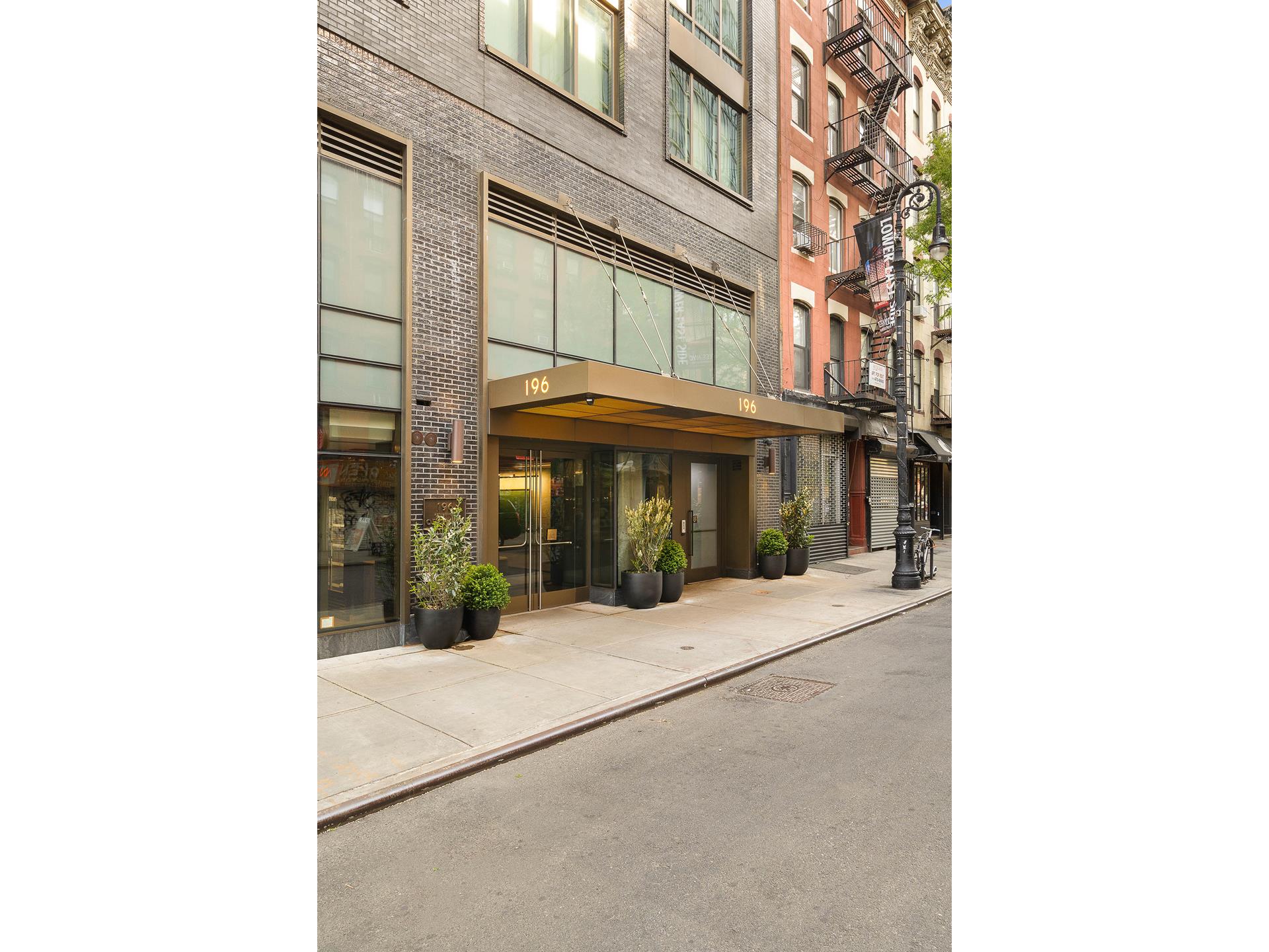 196 Orchard Street Lower East Side New York NY 10002