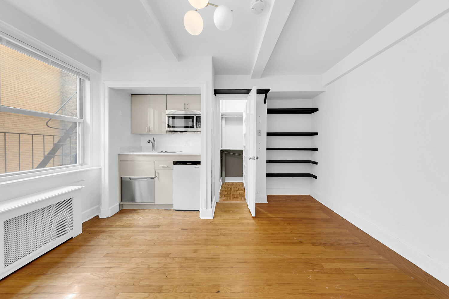 321 East 43rd Street 607 Turtle Bay New York NY 10017