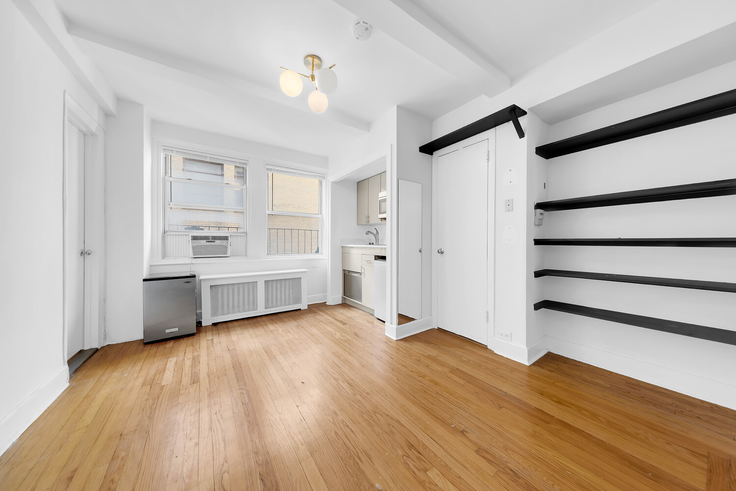 321 East 43rd Street 607 Turtle Bay New York NY 10017