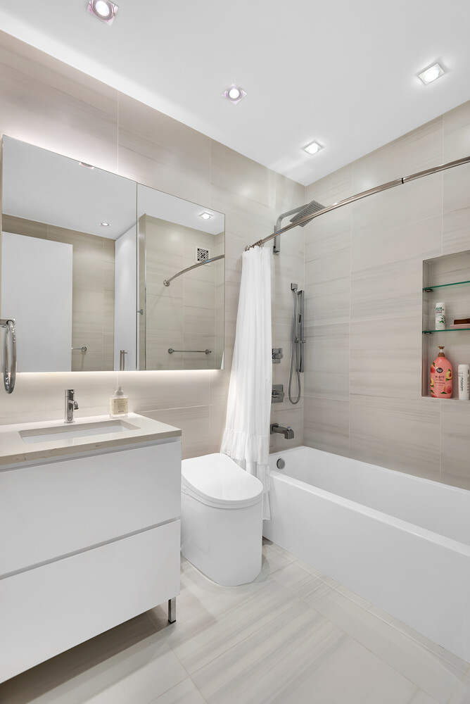 215 West 95th Street PHH Upper West Side New York NY 10025