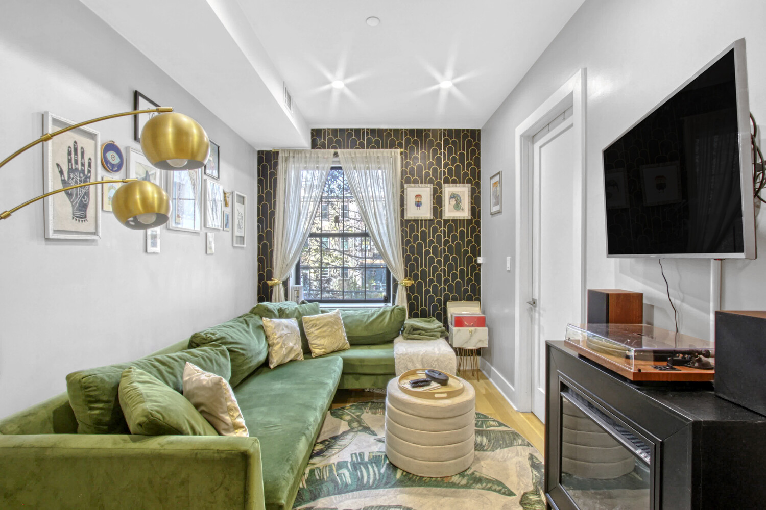 573 Gates Avenue 2R Bedford Stuyvesant Brooklyn NY 11221