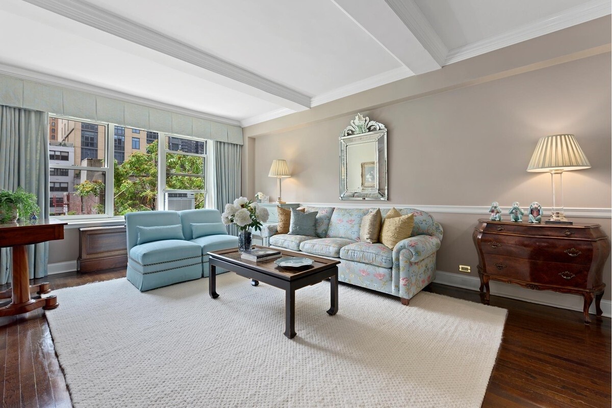 400 East 52nd Street 8G Beekman Place New York NY 10022