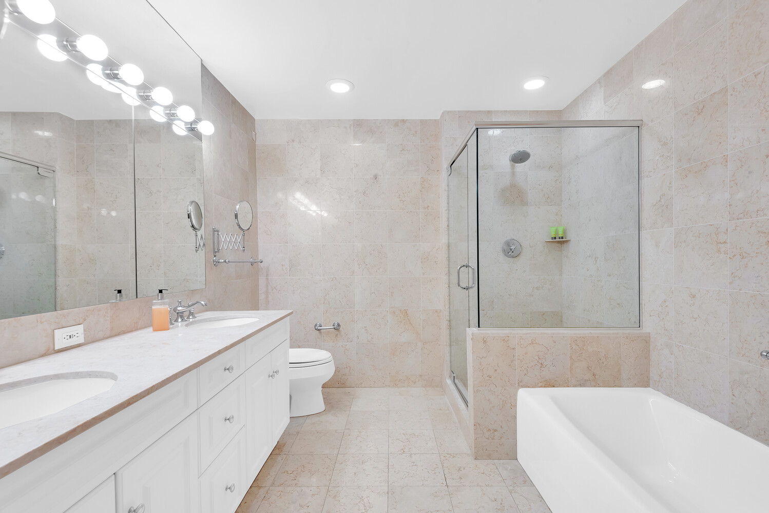 2 Columbus Avenue 35C Lincoln Square New York NY 10024