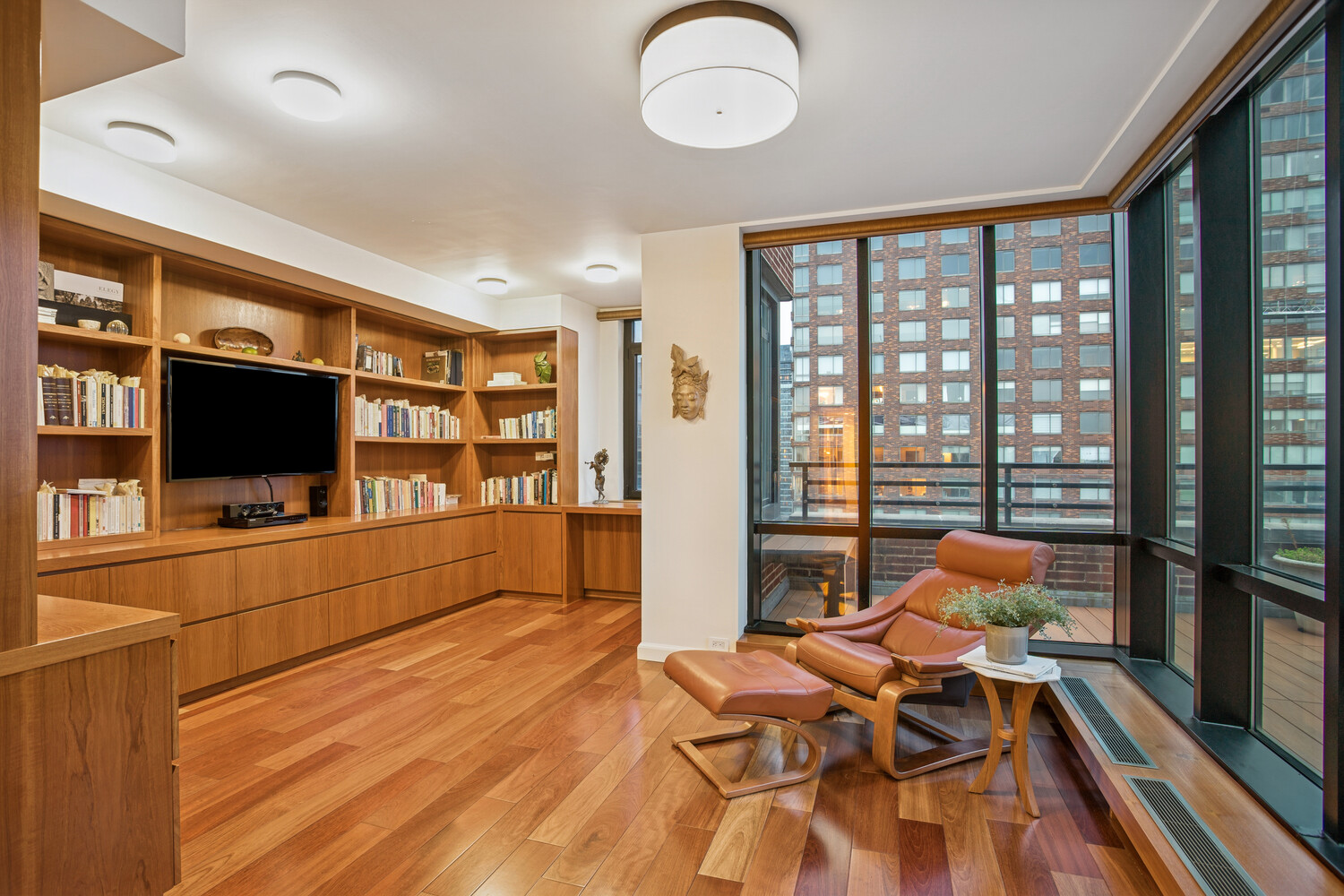 45 West 67th Street 31A Lincoln Square New York NY 10023