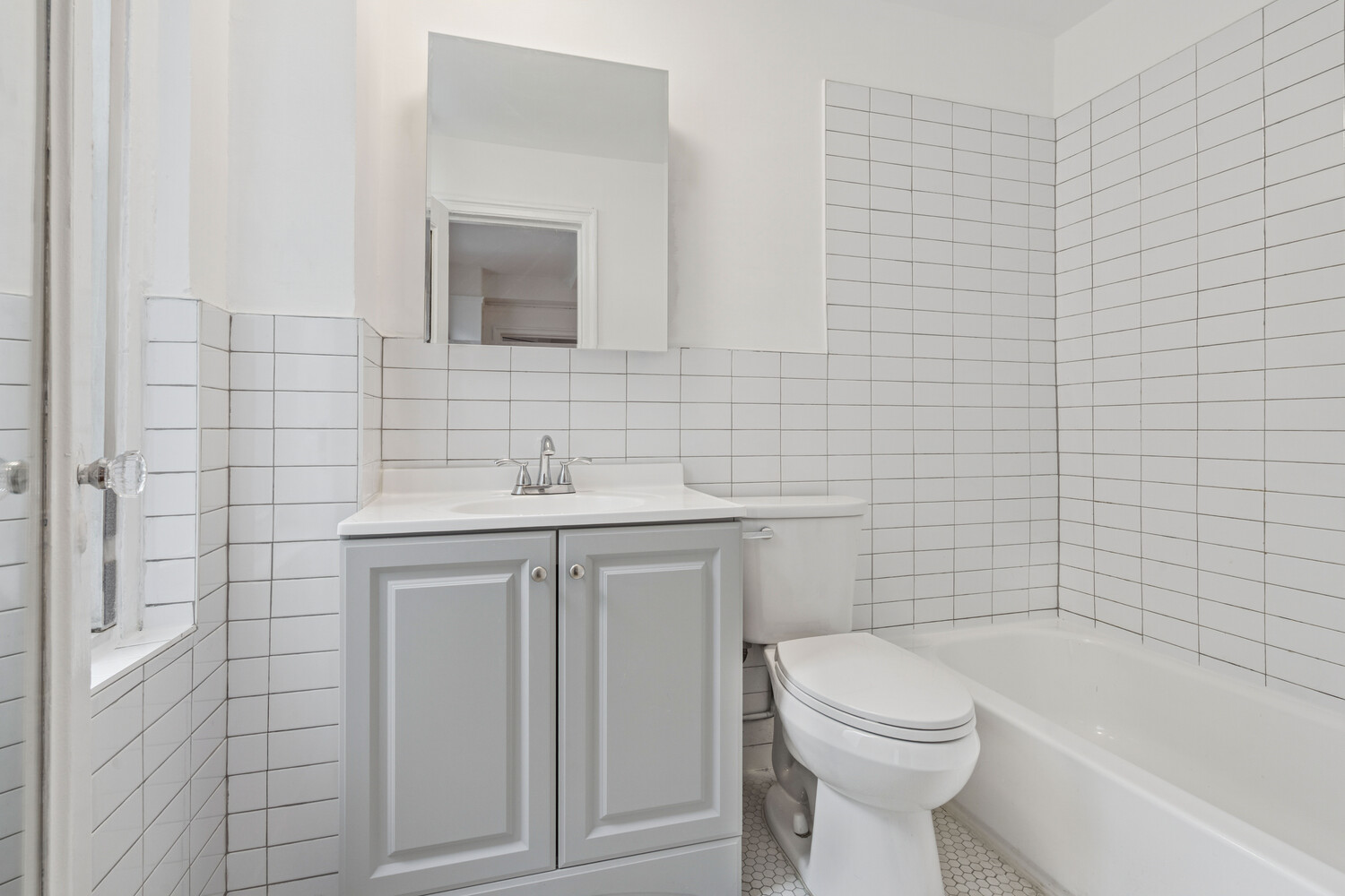 325 West 45th Street 820 Clinton New York NY 10036