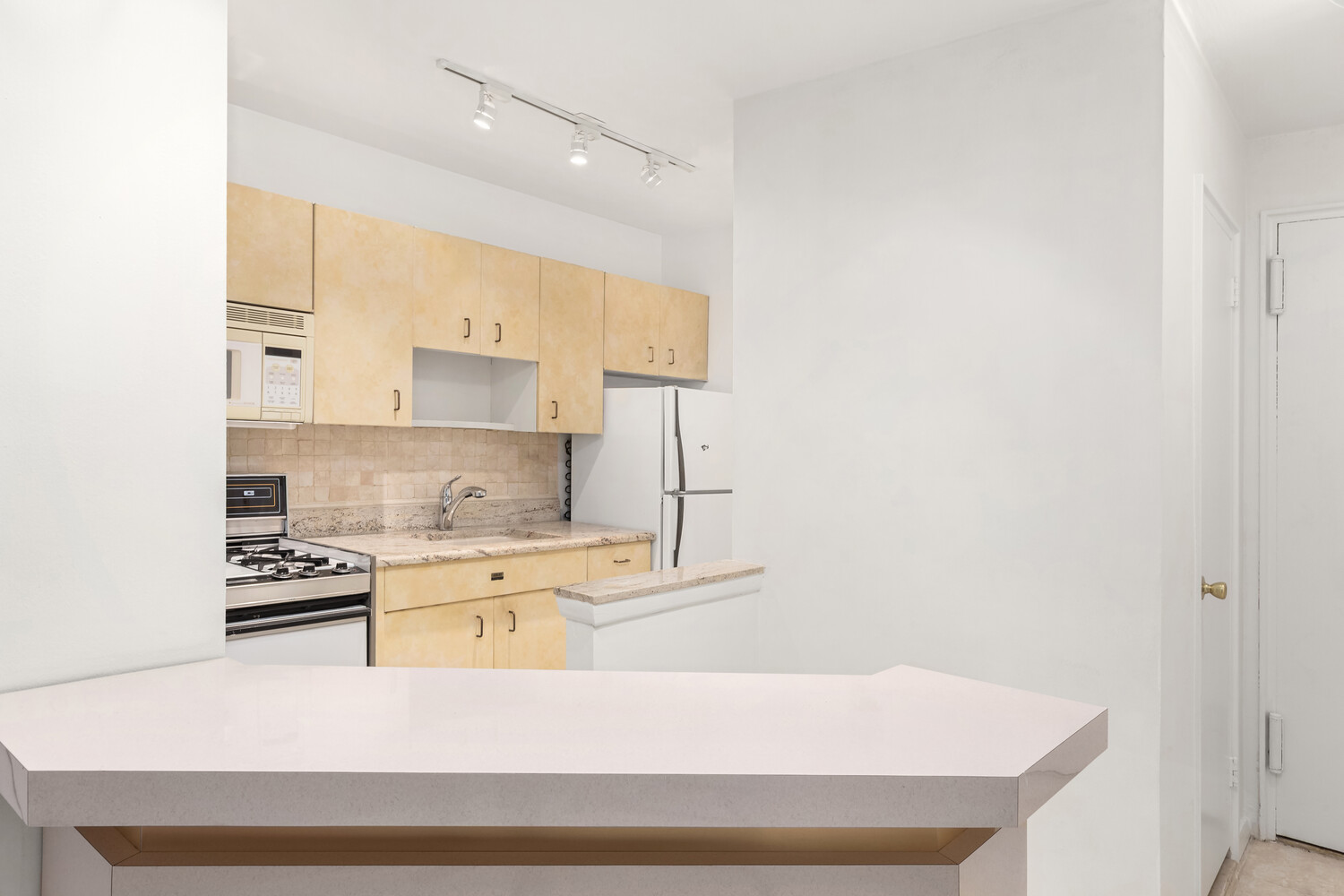 139 East 33rd Street 2F Kips Bay New York NY 10016