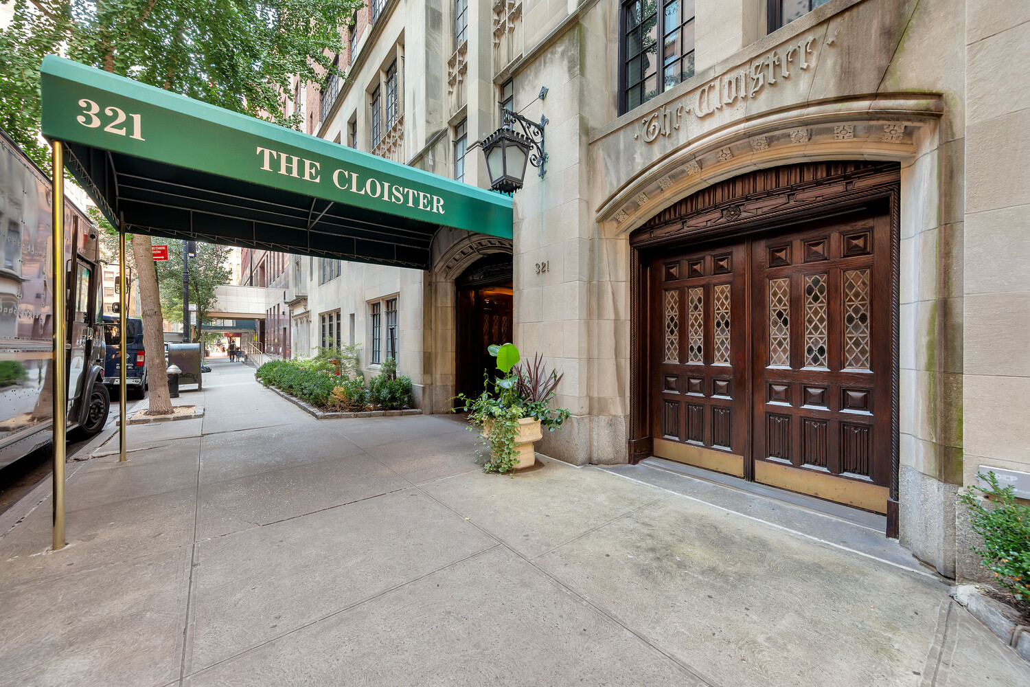321 East 43rd Street 607 Turtle Bay New York NY 10017