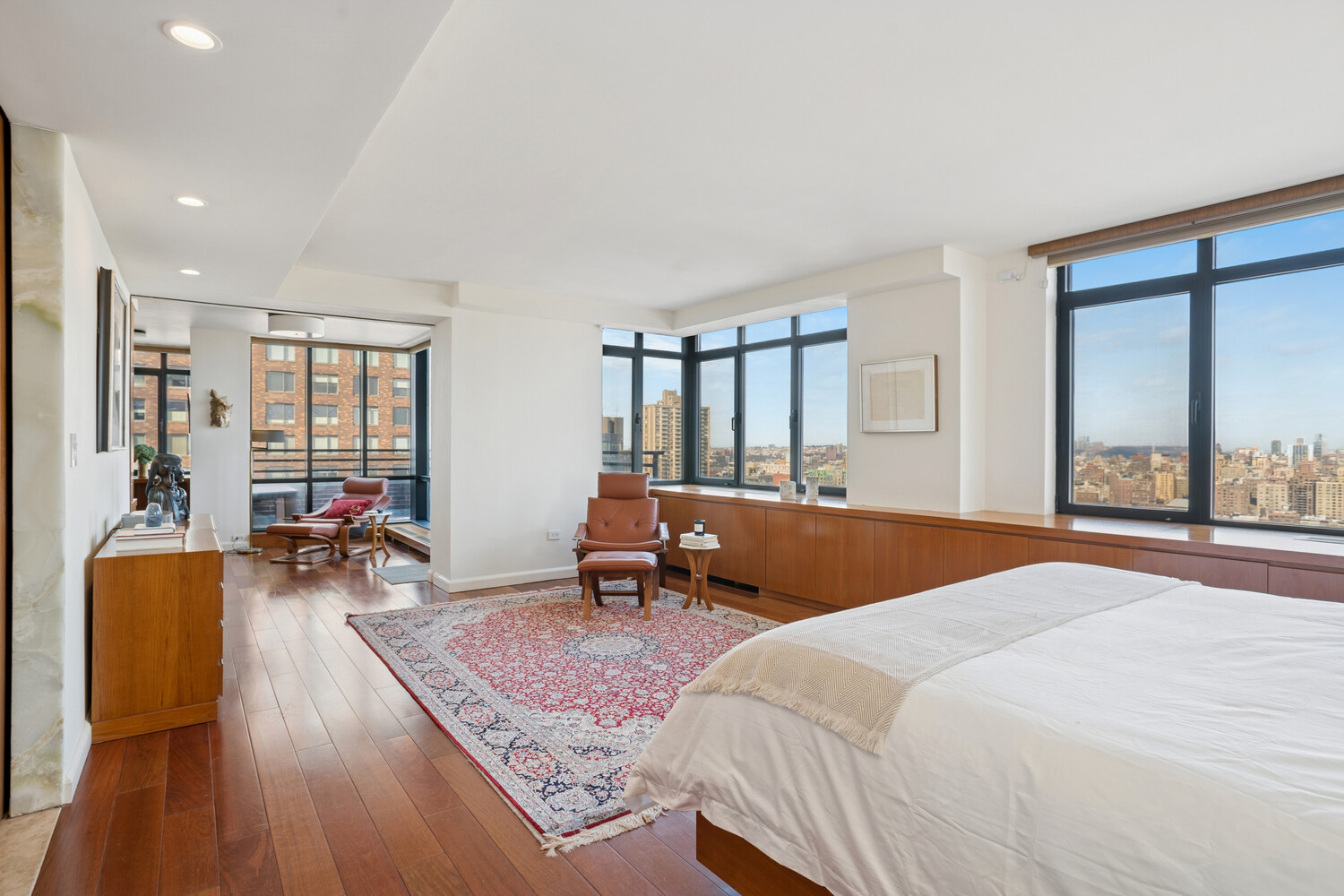 45 West 67th Street 31A Lincoln Square New York NY 10023