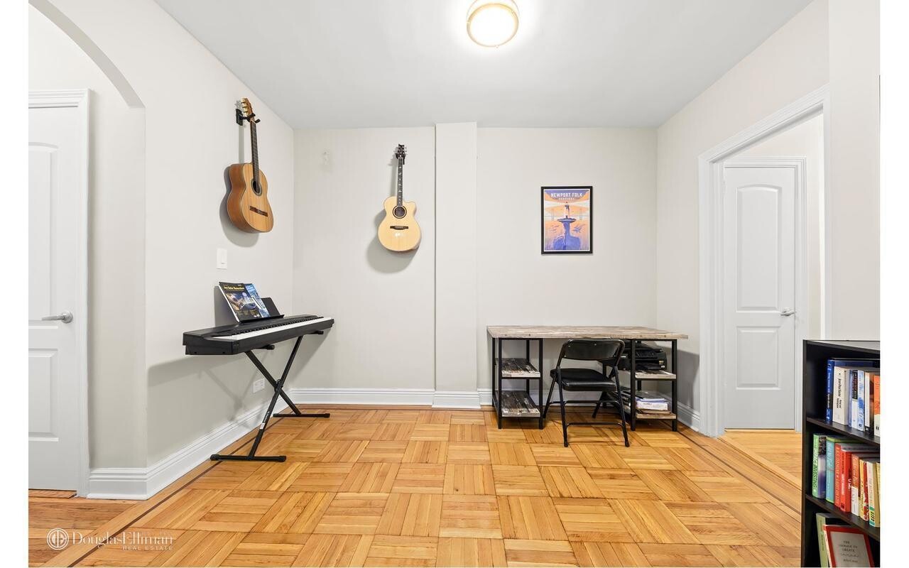 960 Sterling Place 1K Crown Heights Brooklyn NY 11216