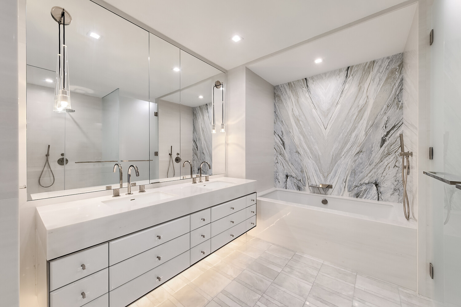 200 Amsterdam Avenue 11C Lincoln Square New York NY 10023