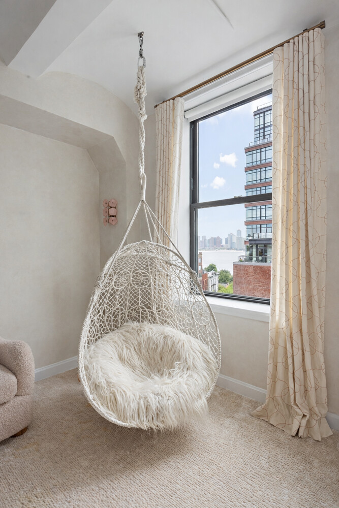 275 West 10th Street W. Greenwich Village New York NY 10014