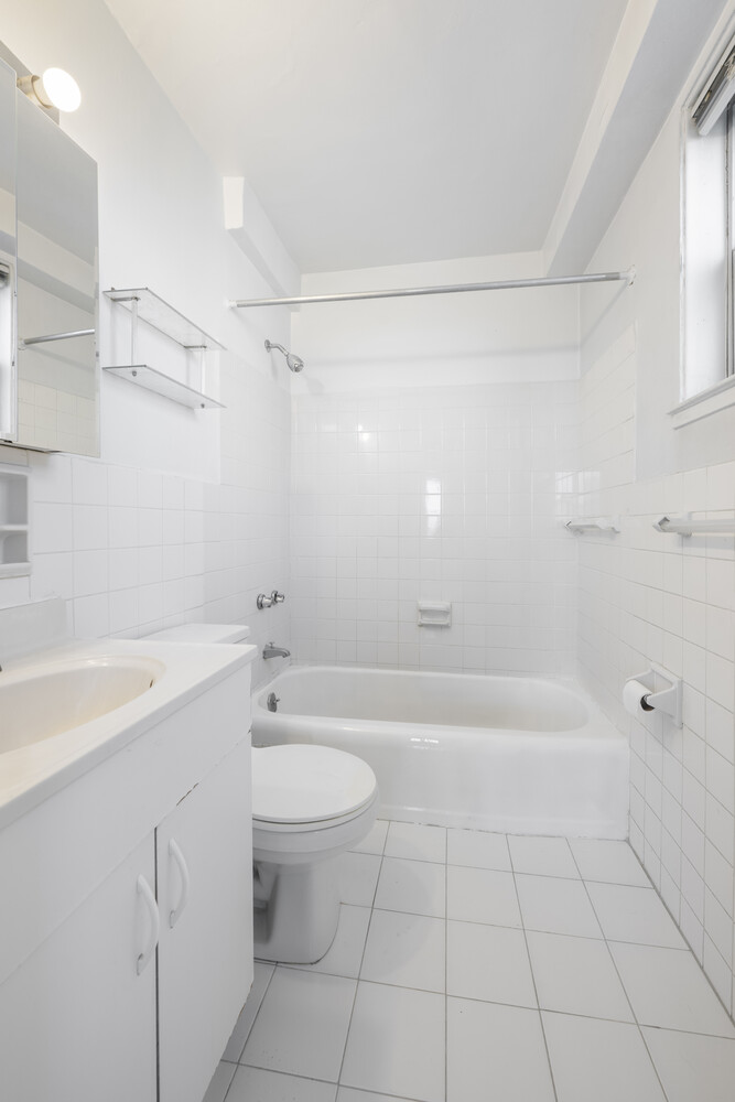 5700 Arlington Avenue 12B Riverdale Bronx NY 10471