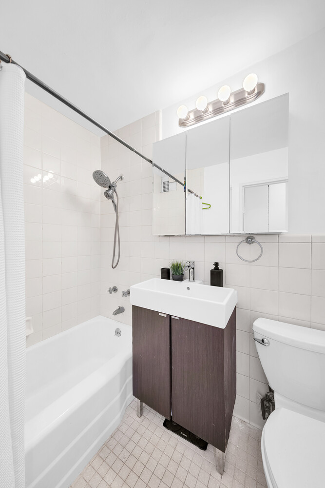 345 East 73rd Street 5E Upper East Side New York NY 10021