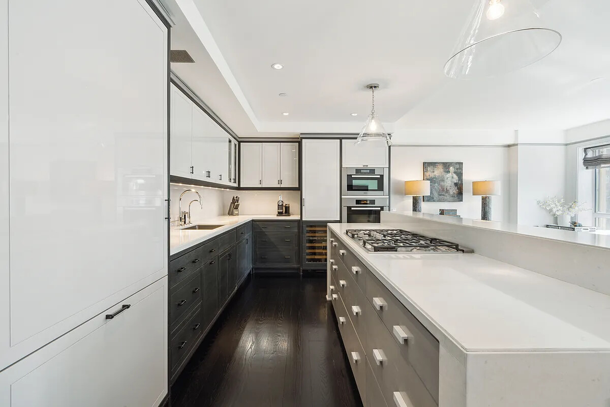 21 East 61st Street Upper East Side New York NY 10065