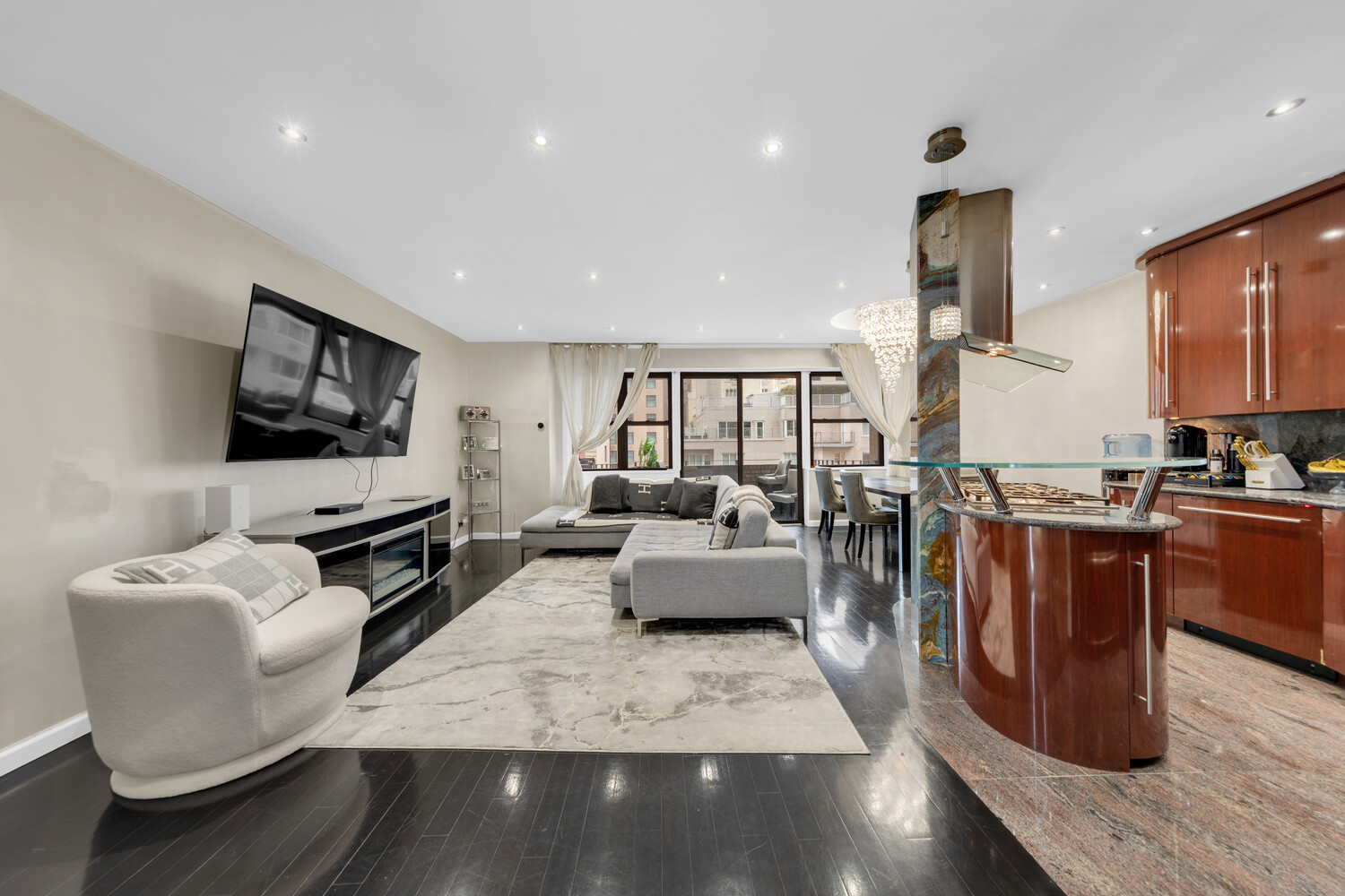 58 West 58th Street 9A Midtown West New York NY 10019
