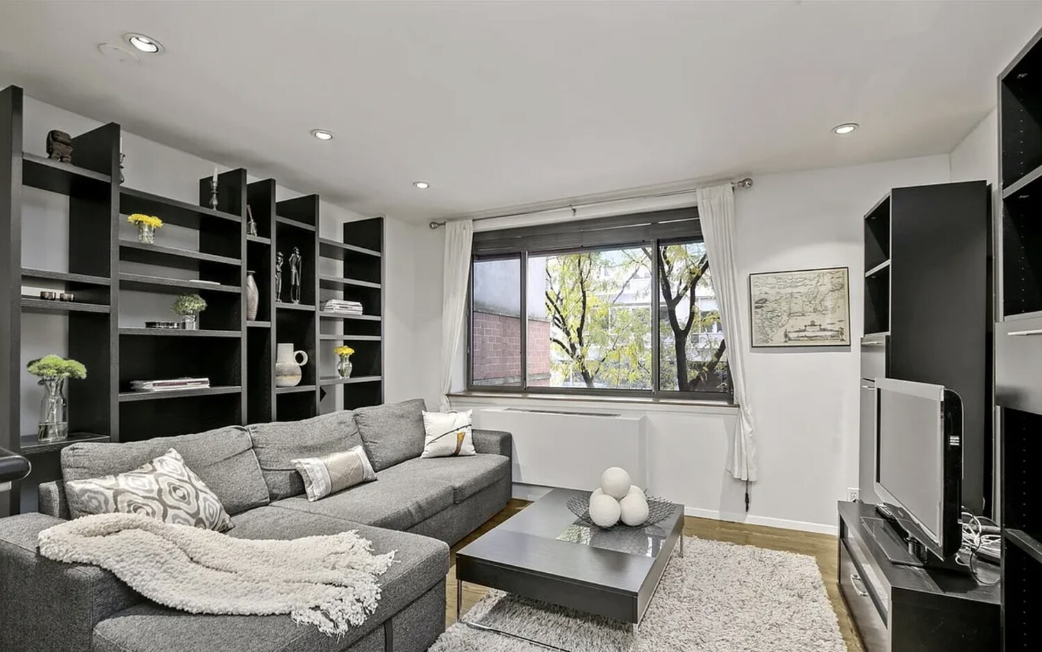 445 West 19th Street 2F Chelsea New York NY 10011