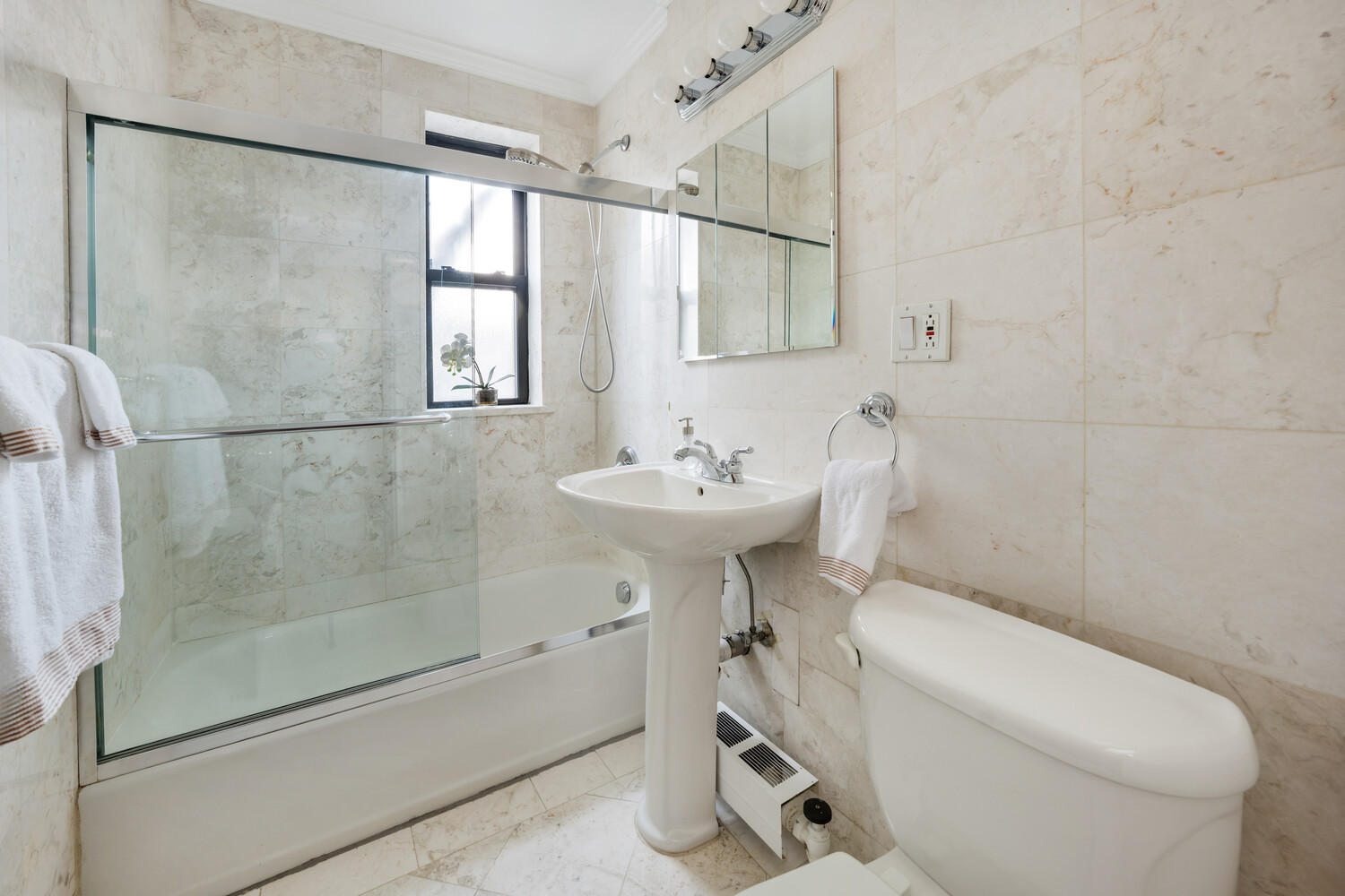 60 East 9th Street 642 Greenwich Village New York NY 10003