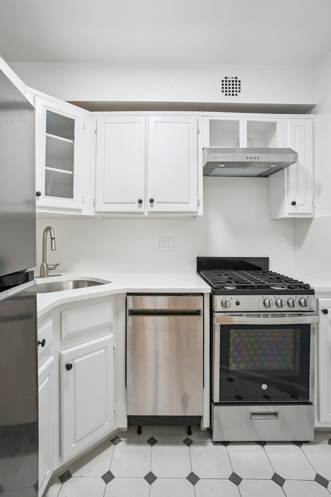 112 West 73rd Street 6W Upper West Side New York NY 10023