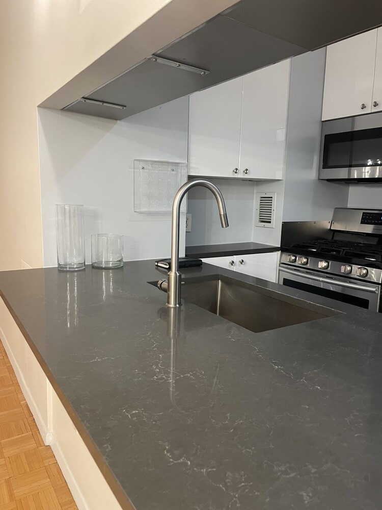 303 East 60th Street Upper East Side New York NY 10022