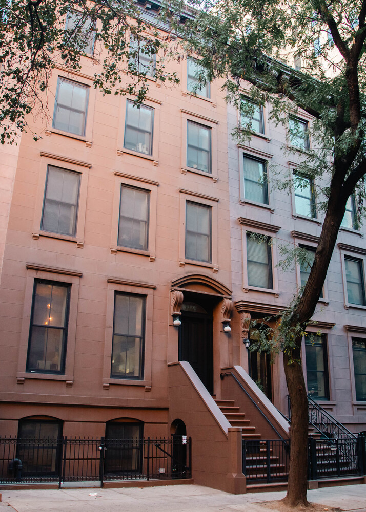 416 West 51st Street Clinton New York NY 10019