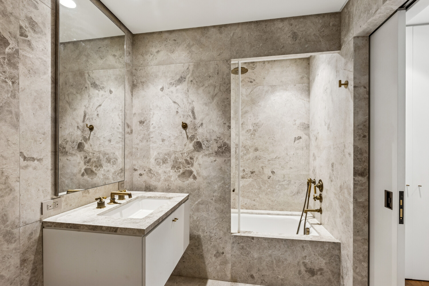 527 West 27th Street 4B Chelsea New York NY 10001