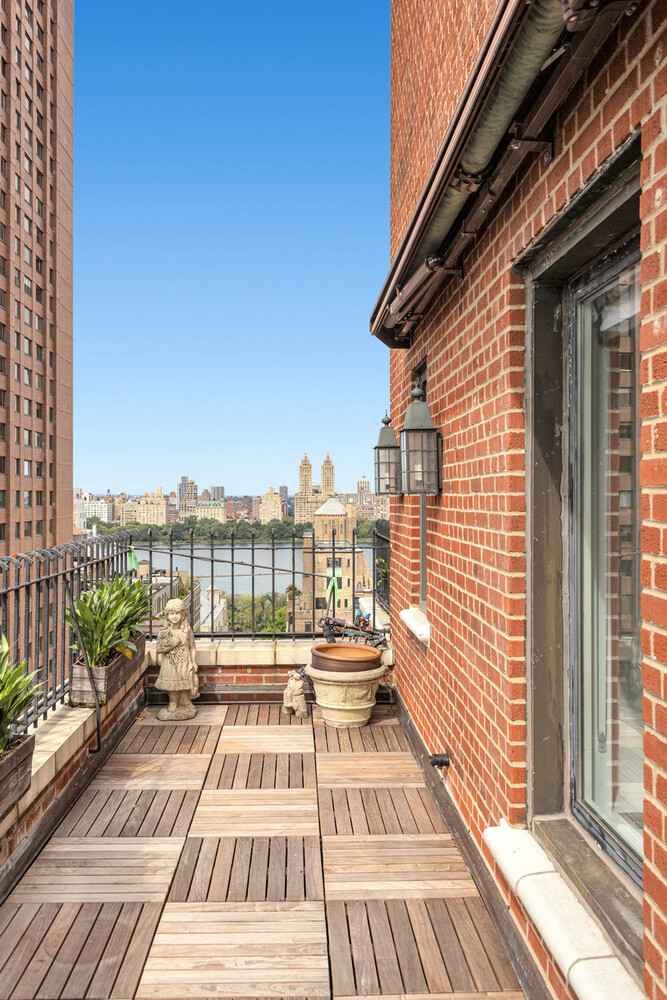 1120 Park Avenue Carnegie Hill New York NY 10128