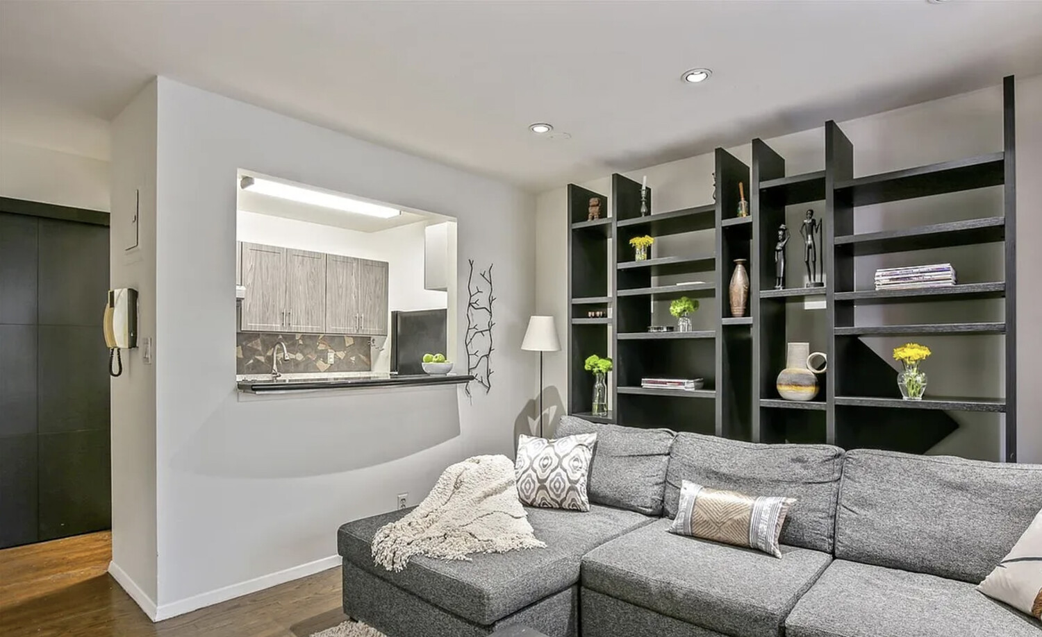 445 West 19th Street 2F Chelsea New York NY 10011