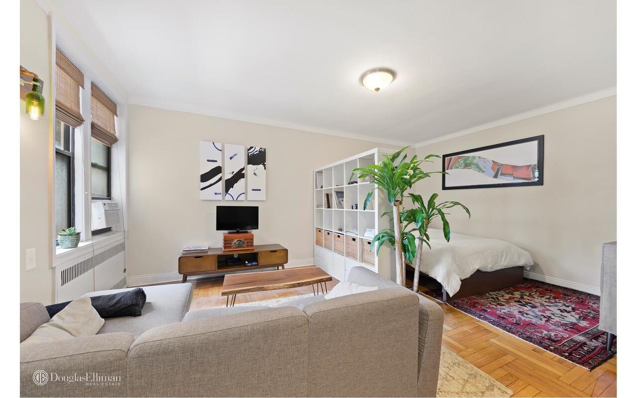 960 Sterling Place 1K Crown Heights Brooklyn NY 11216