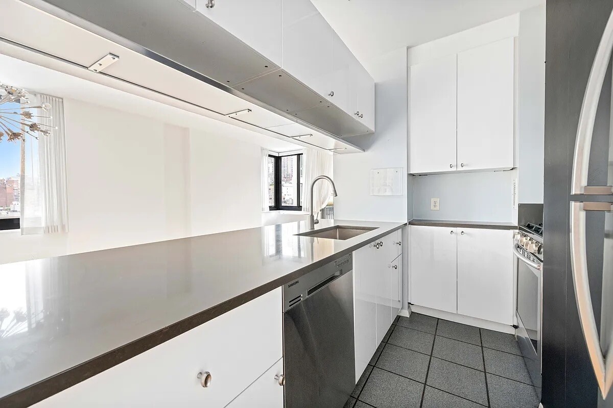 303 East 60th Street Upper East Side New York NY 10022