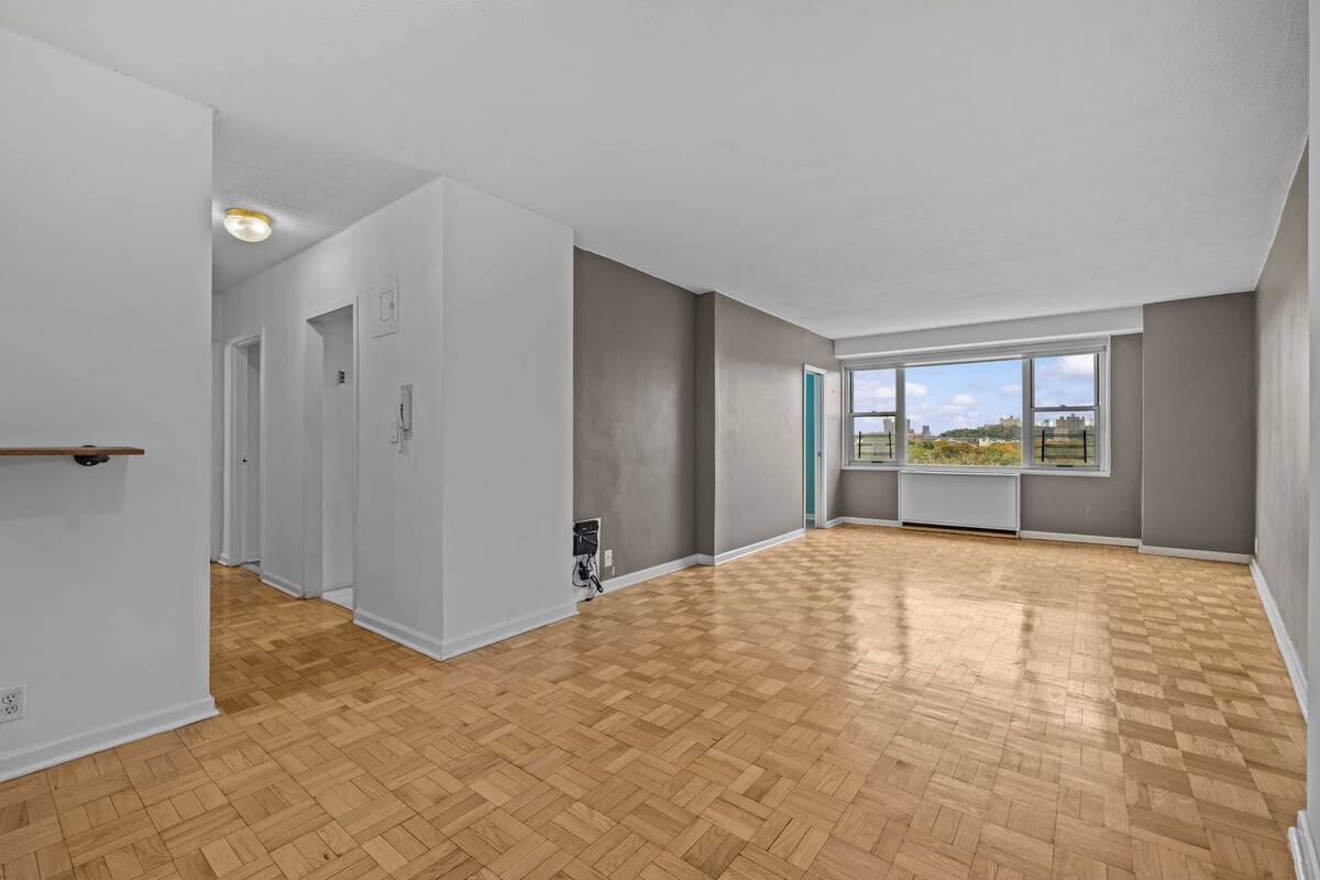 2400 Johnson Avenue 2F Riverdale Bronx NY 10463